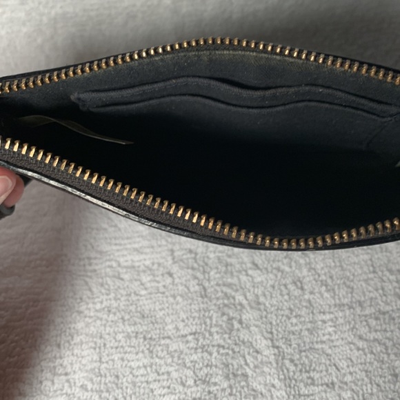 COACH JET BLACK WRISTLET - Picture 5 of 10